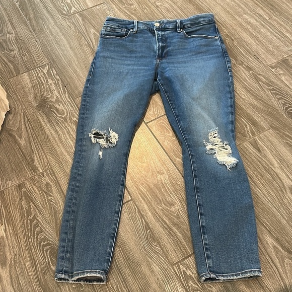 EUC Good American Good Legs High Rise Crop Distressed Size 12/31 style GLCNF73IT - Picture 2 of 10